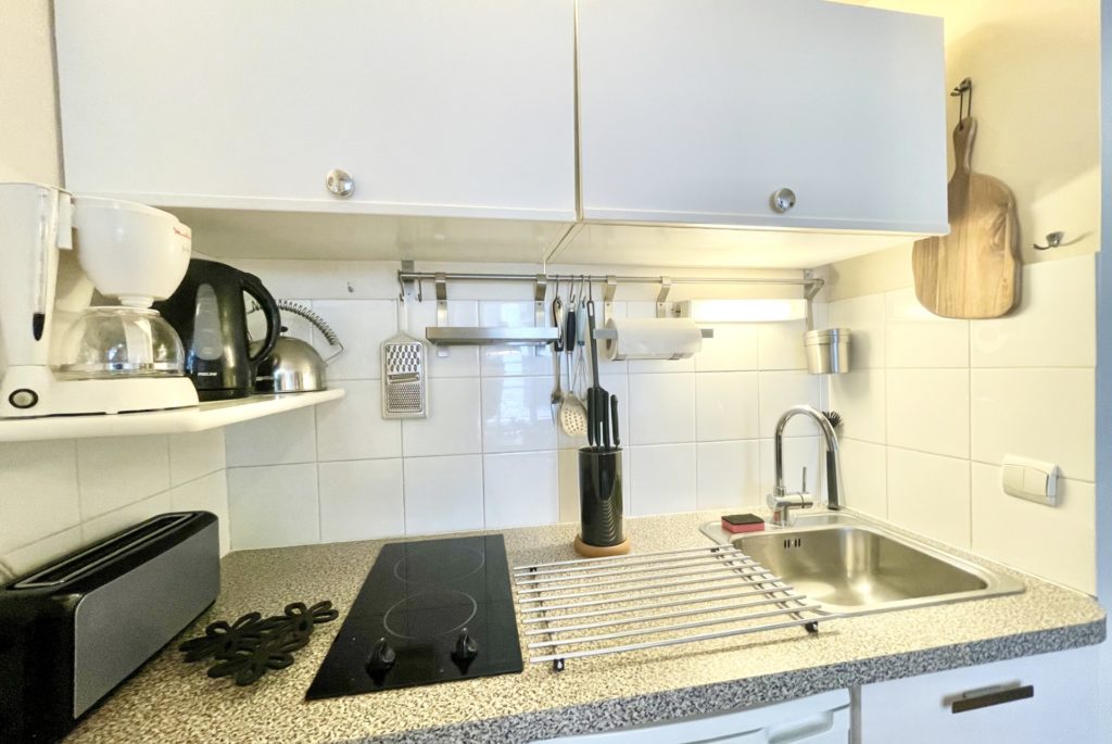 Location Appartement Meublé - 1 pièce - 25 m² - Champs Elysées - Etoile - 75008 Paris - S08103-14