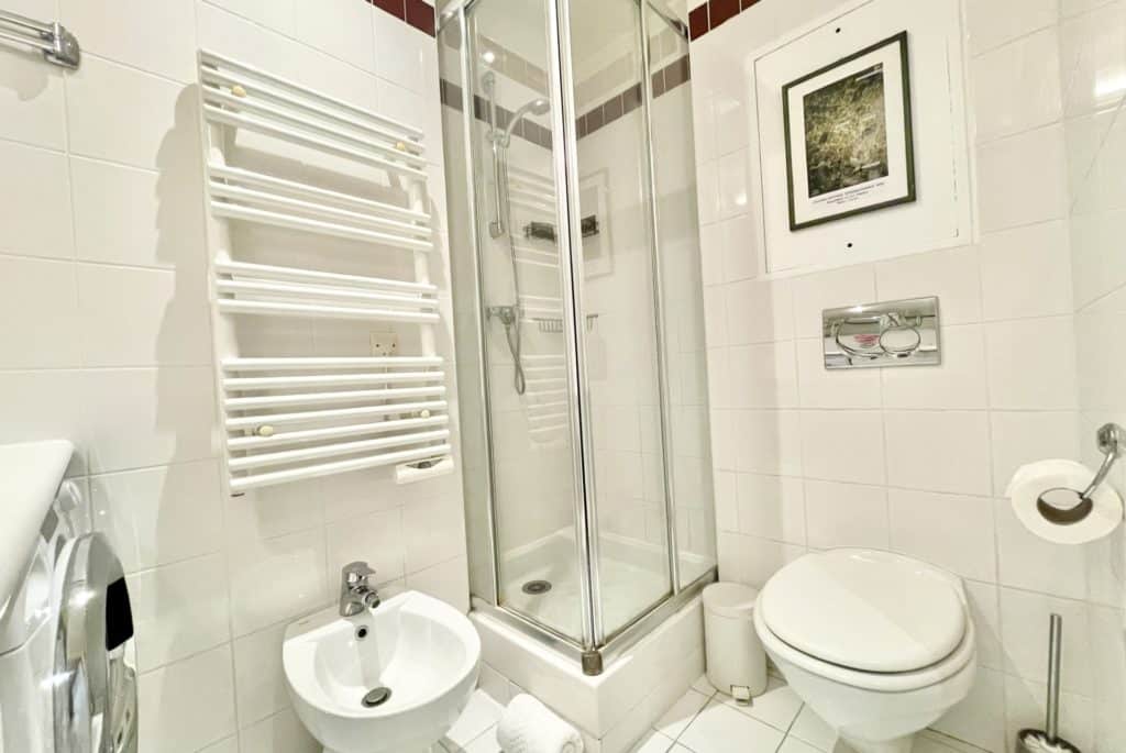 Location Appartement Meublé - 1 pièce - 25 m² - Champs Elysées - Etoile - 75008 Paris - S08103-19