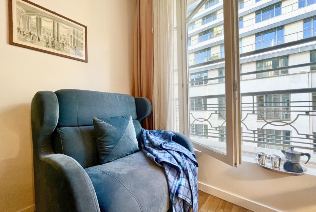 Location Appartement Meublé - 1 pièce - 25 m² - Champs Elysées - Etoile - 75008 Paris - S08103-7