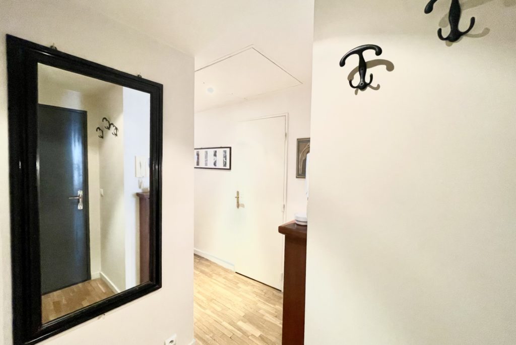 Location Appartement Meublé - 1 pièce - 25 m² - Champs Elysées - Etoile - 75008 Paris - S08103-30