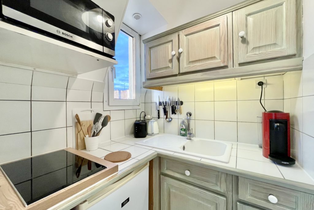 Location Appartement Meublé - 1 pièce - 18 m² - Haussman - Opéra - 75008 Paris - S08160-10