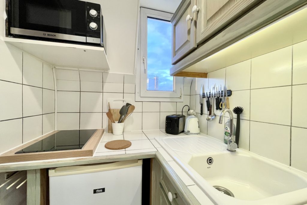 Location Appartement Meublé - 1 pièce - 18 m² - Haussman - Opéra - 75008 Paris - S08160-11