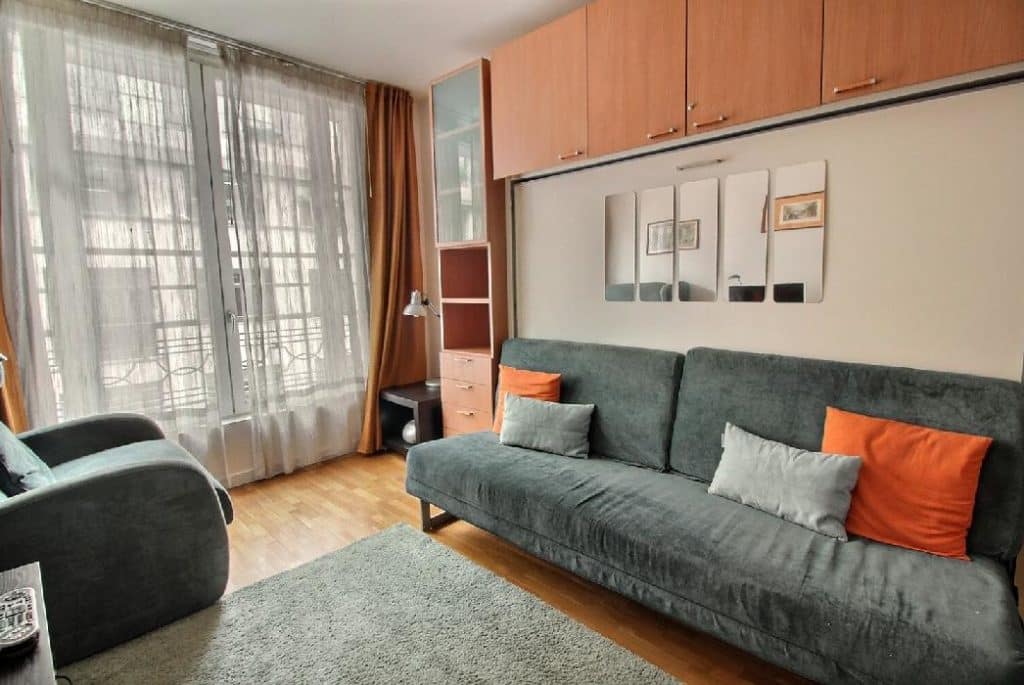 Location Appartement Meublé - 1 pièce - 26m² - Champs Elysées - Etoile- 75008 Paris -S08103