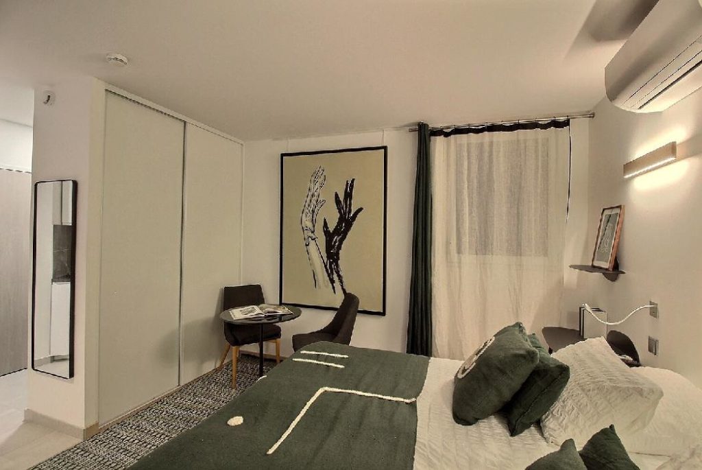 Furnished apartment - 1 room - 25 sqm - Montmartre - Pigalle - 75018 Paris - S18903