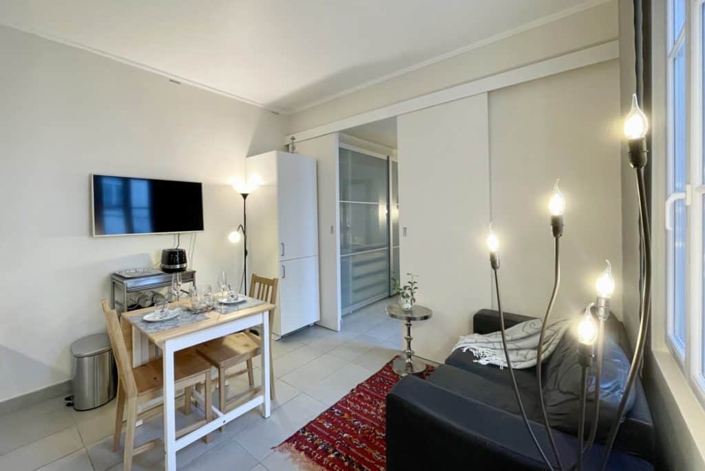 Location Appartement Meublé - 2 pièces - 28 m² - Invalides - 75007 Paris - 107507-5